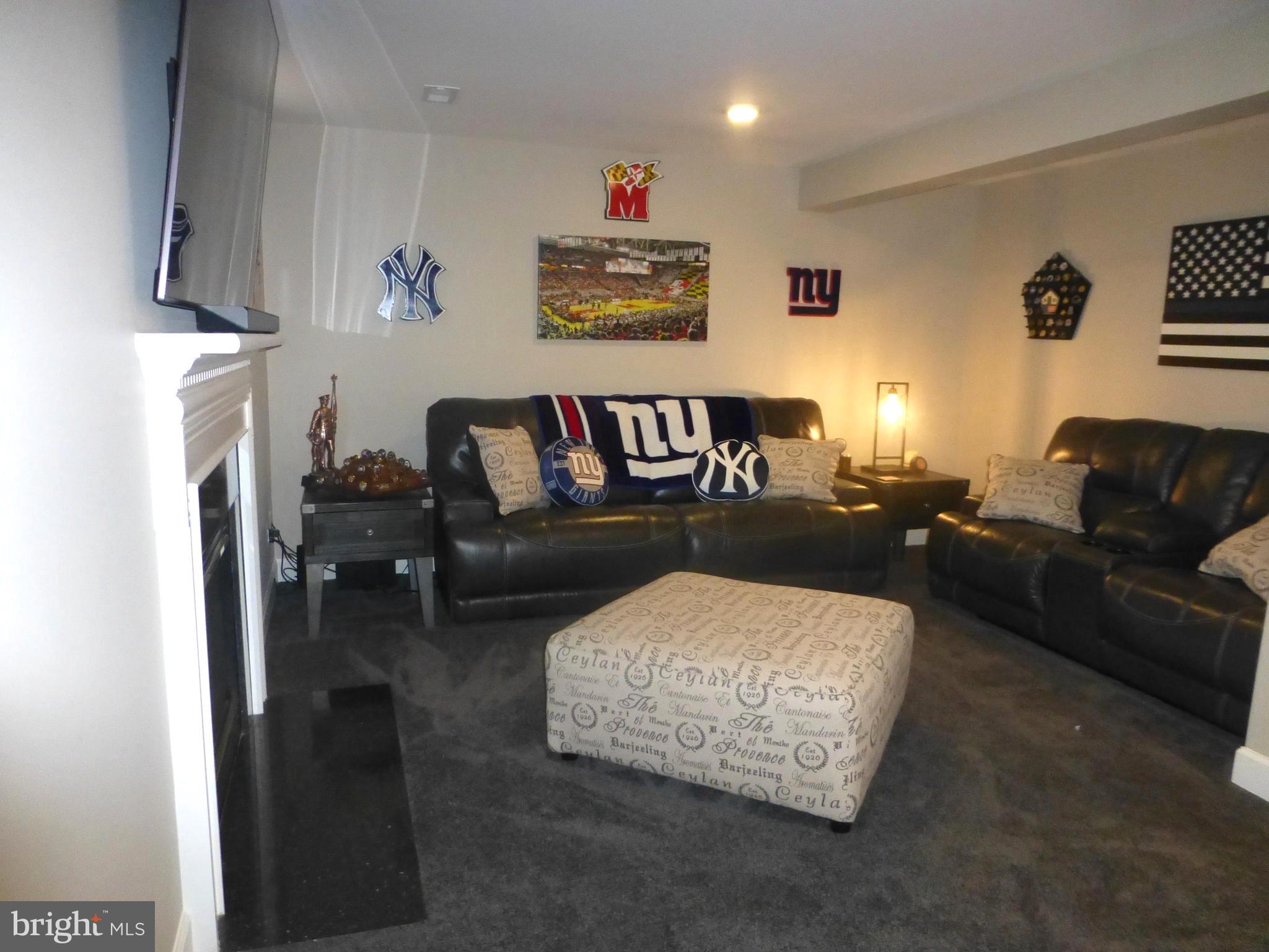 RIVER OAKS - Residential