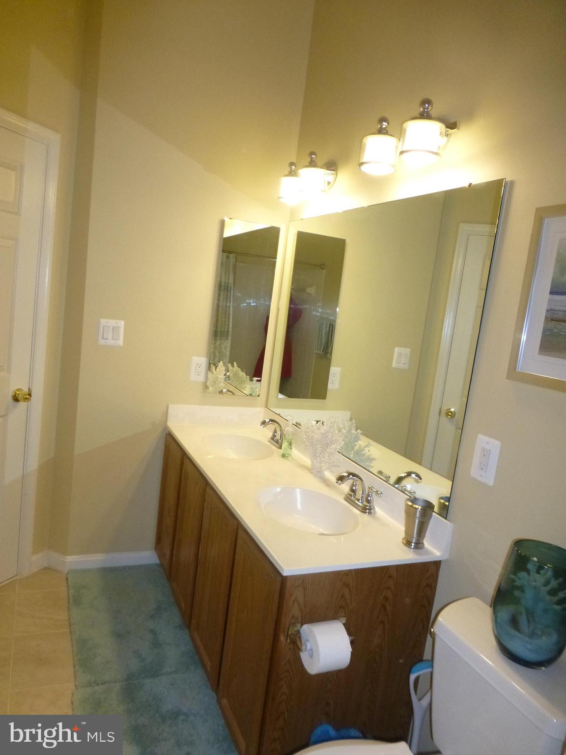 RIVER OAKS - Residential