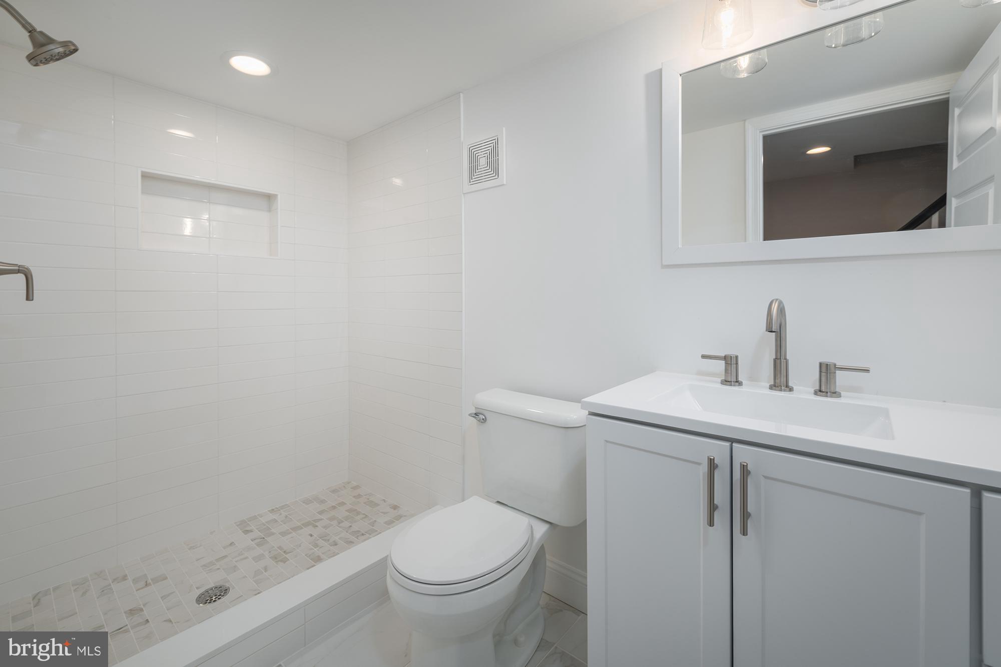 HIGHLANDTOWN - Residential