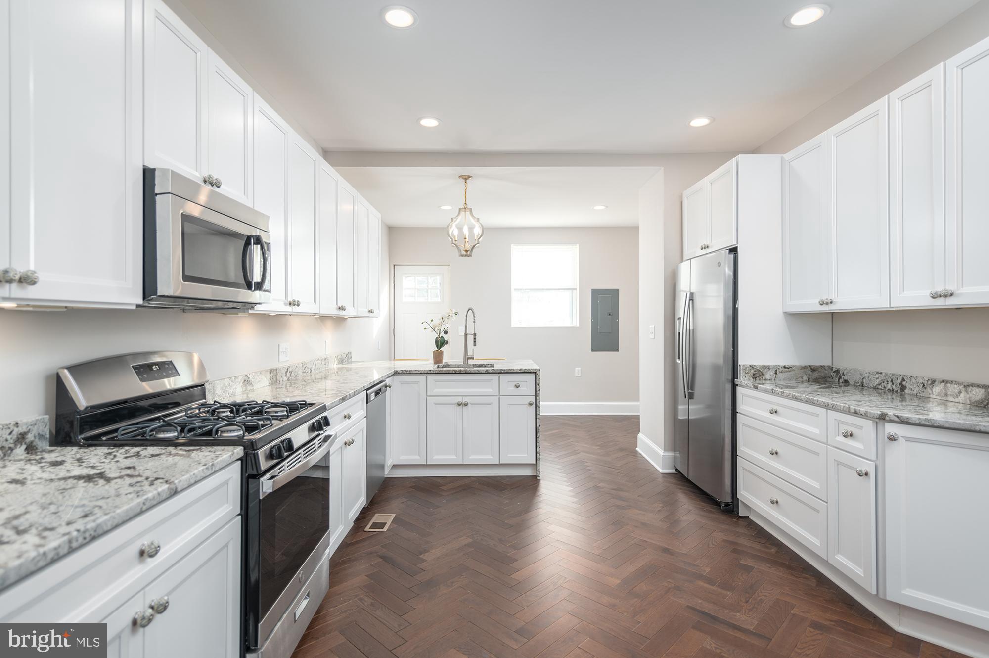 HIGHLANDTOWN - Residential