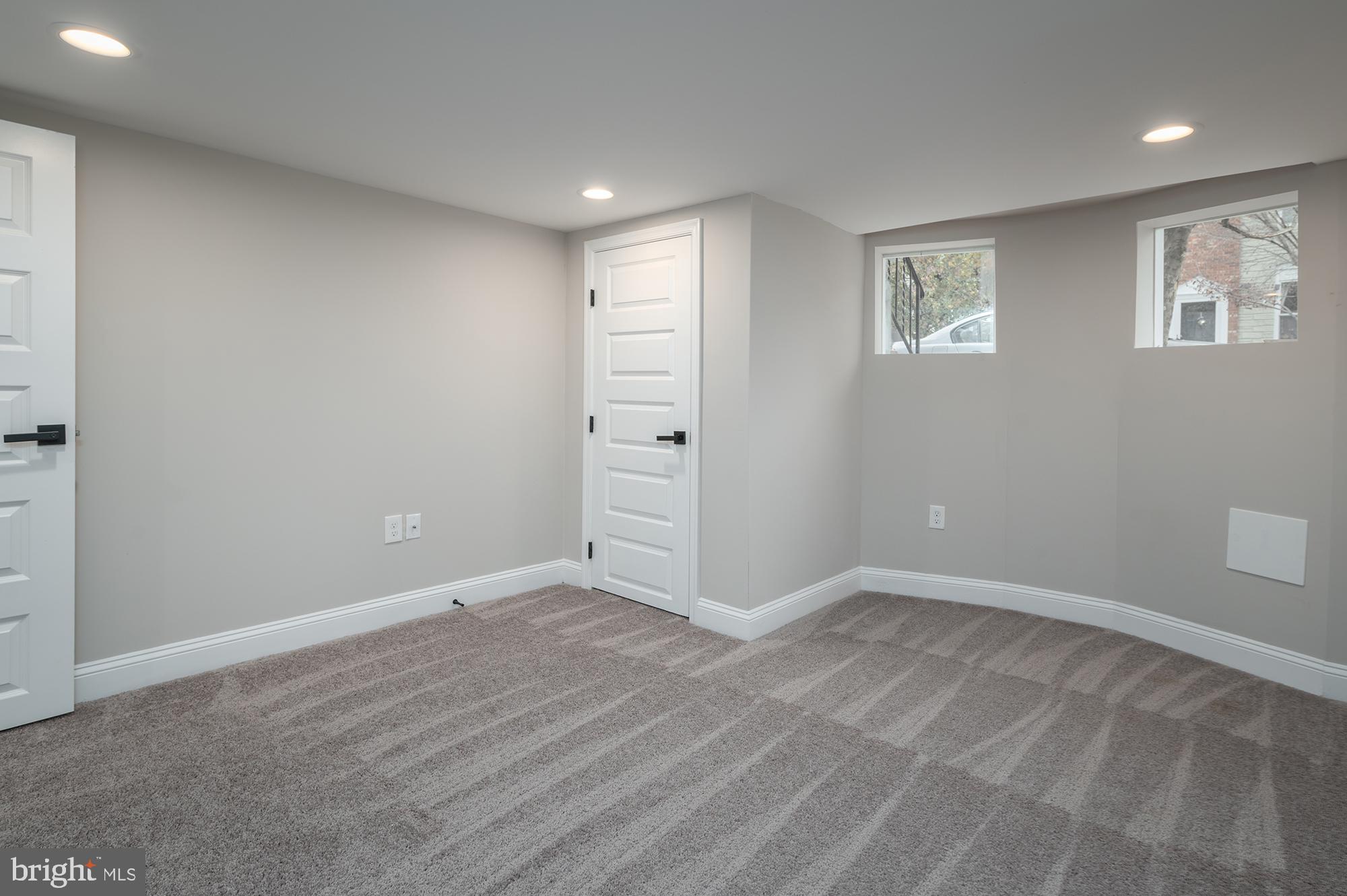 HIGHLANDTOWN - Residential