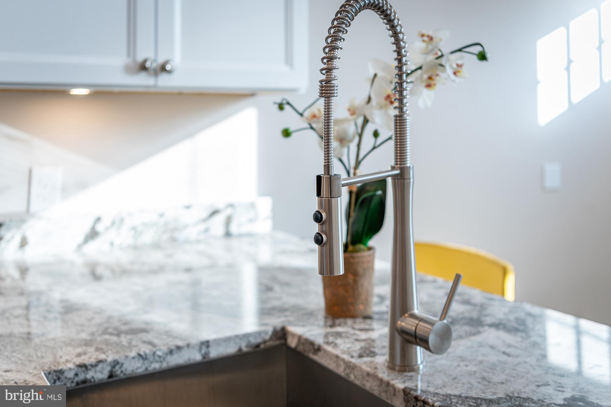 HIGHLANDTOWN - Residential