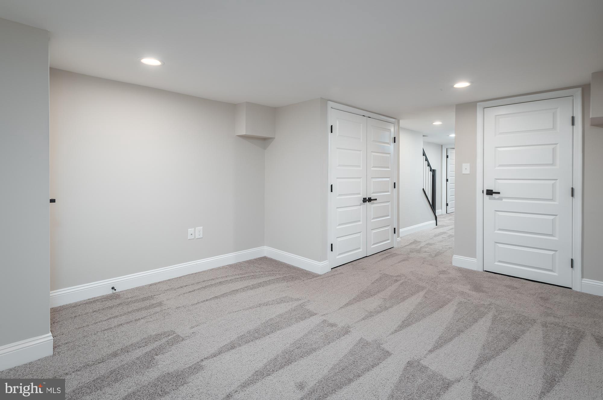 HIGHLANDTOWN - Residential