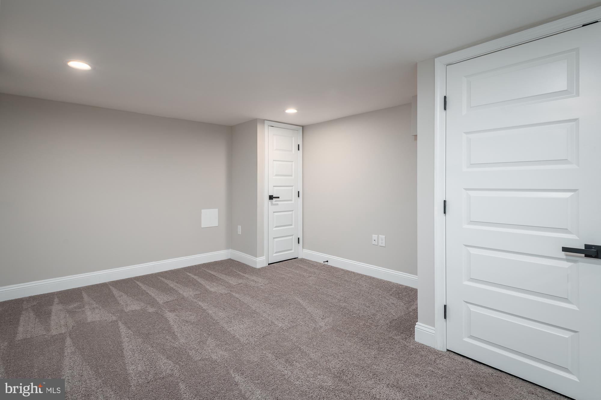 HIGHLANDTOWN - Residential