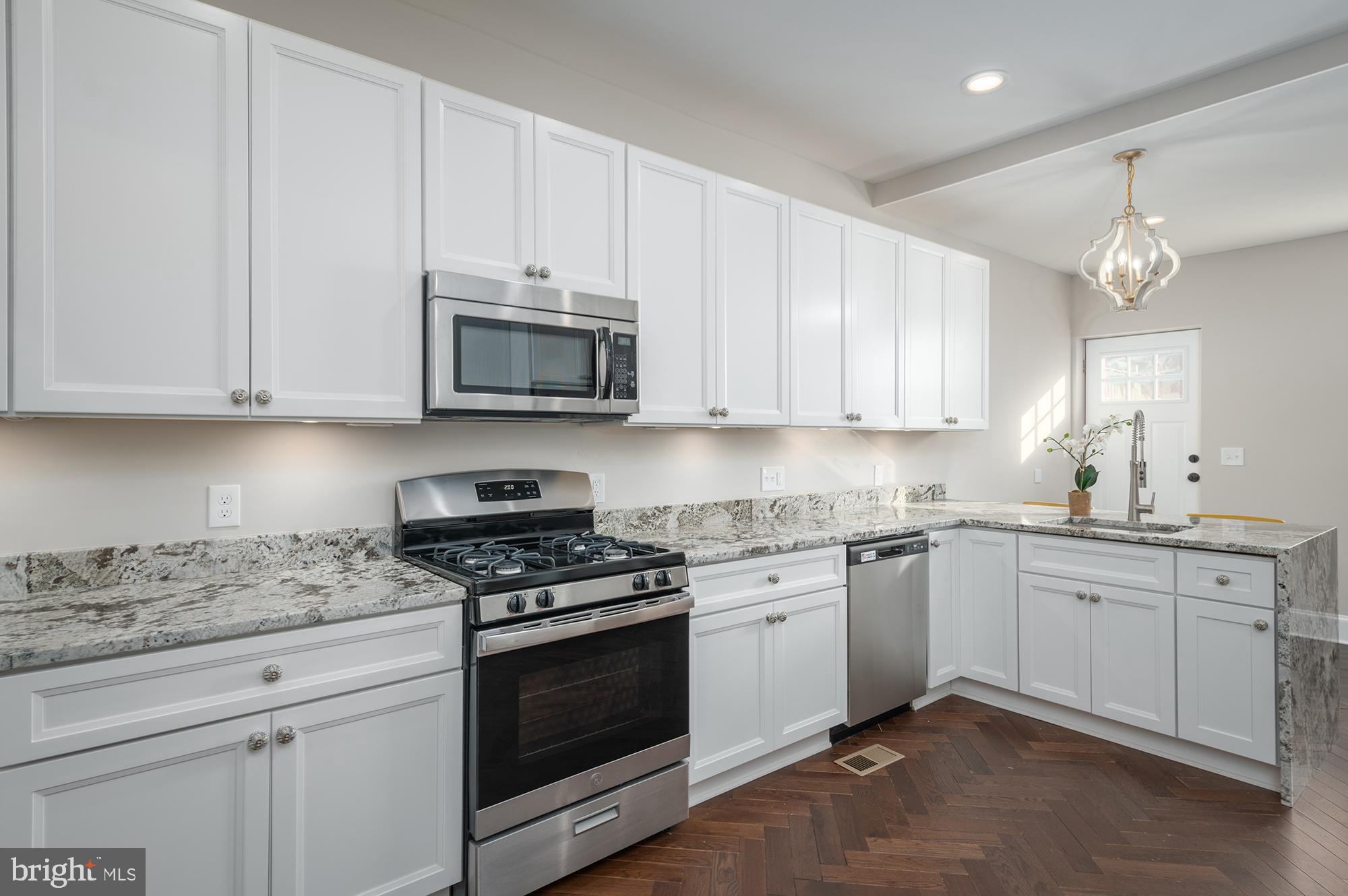 HIGHLANDTOWN - Residential