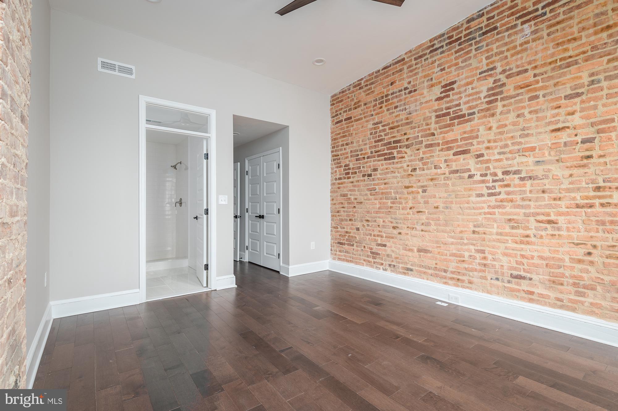 HIGHLANDTOWN - Residential