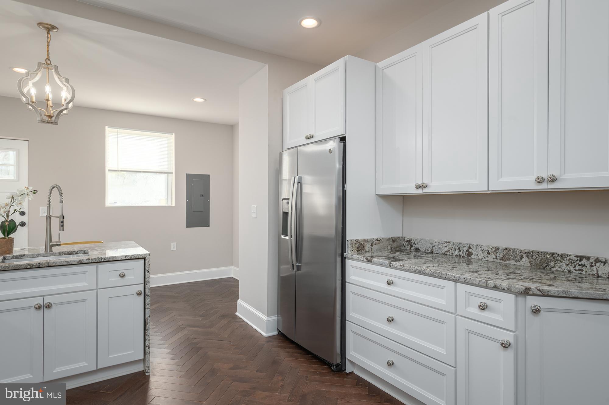 HIGHLANDTOWN - Residential