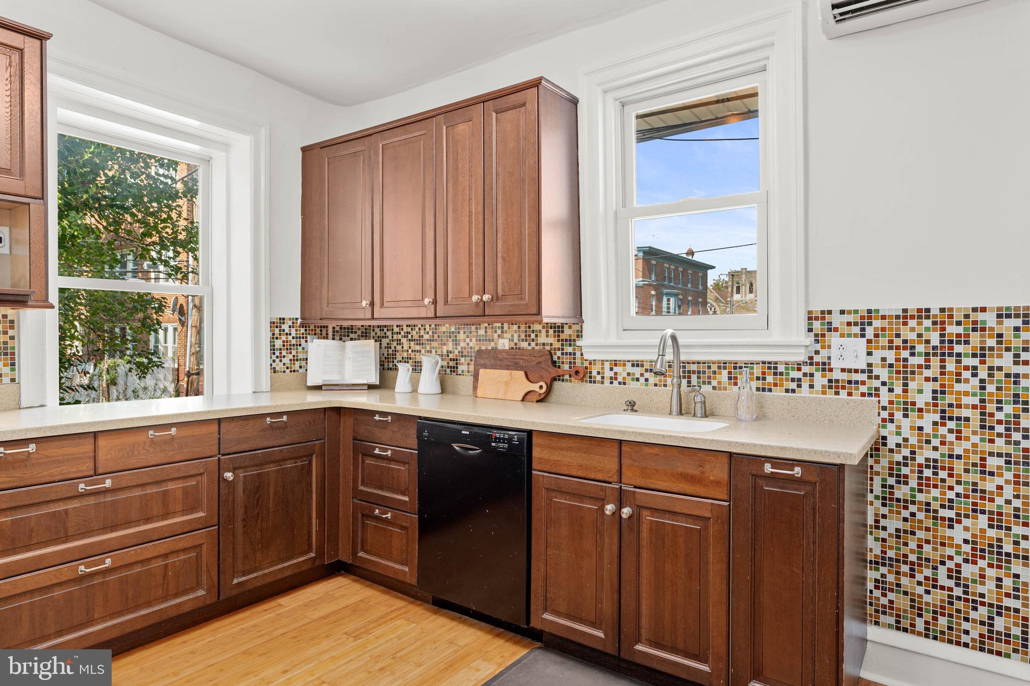 UNIVERSITY CITY - Residential