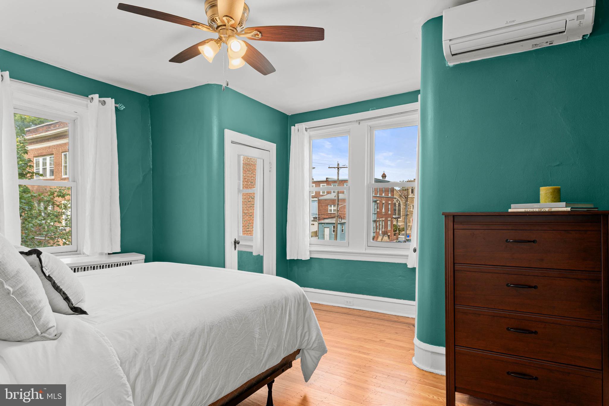 UNIVERSITY CITY - Residential