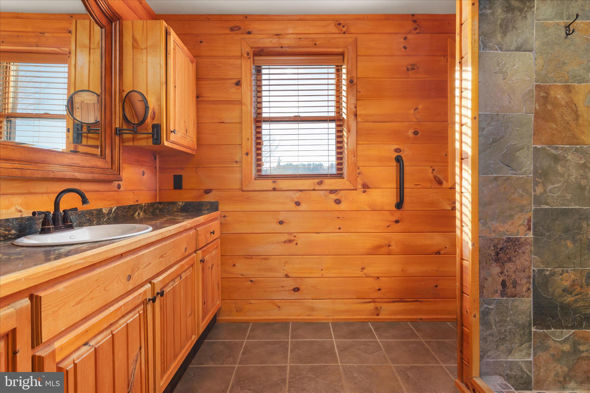 OPEQUON ESTATES - Residential