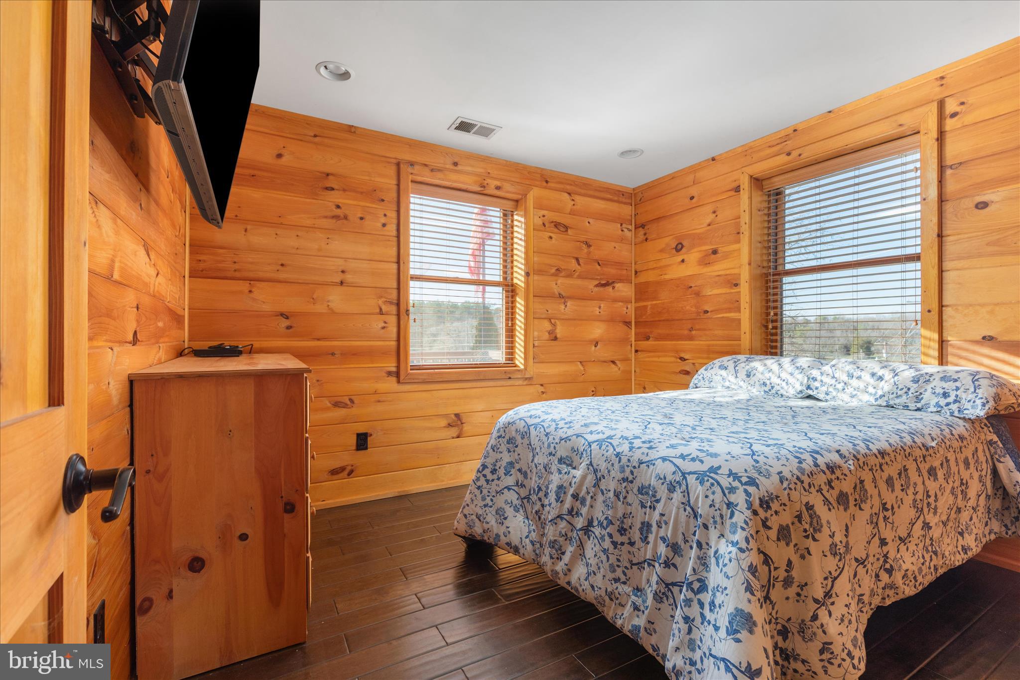 OPEQUON ESTATES - Residential