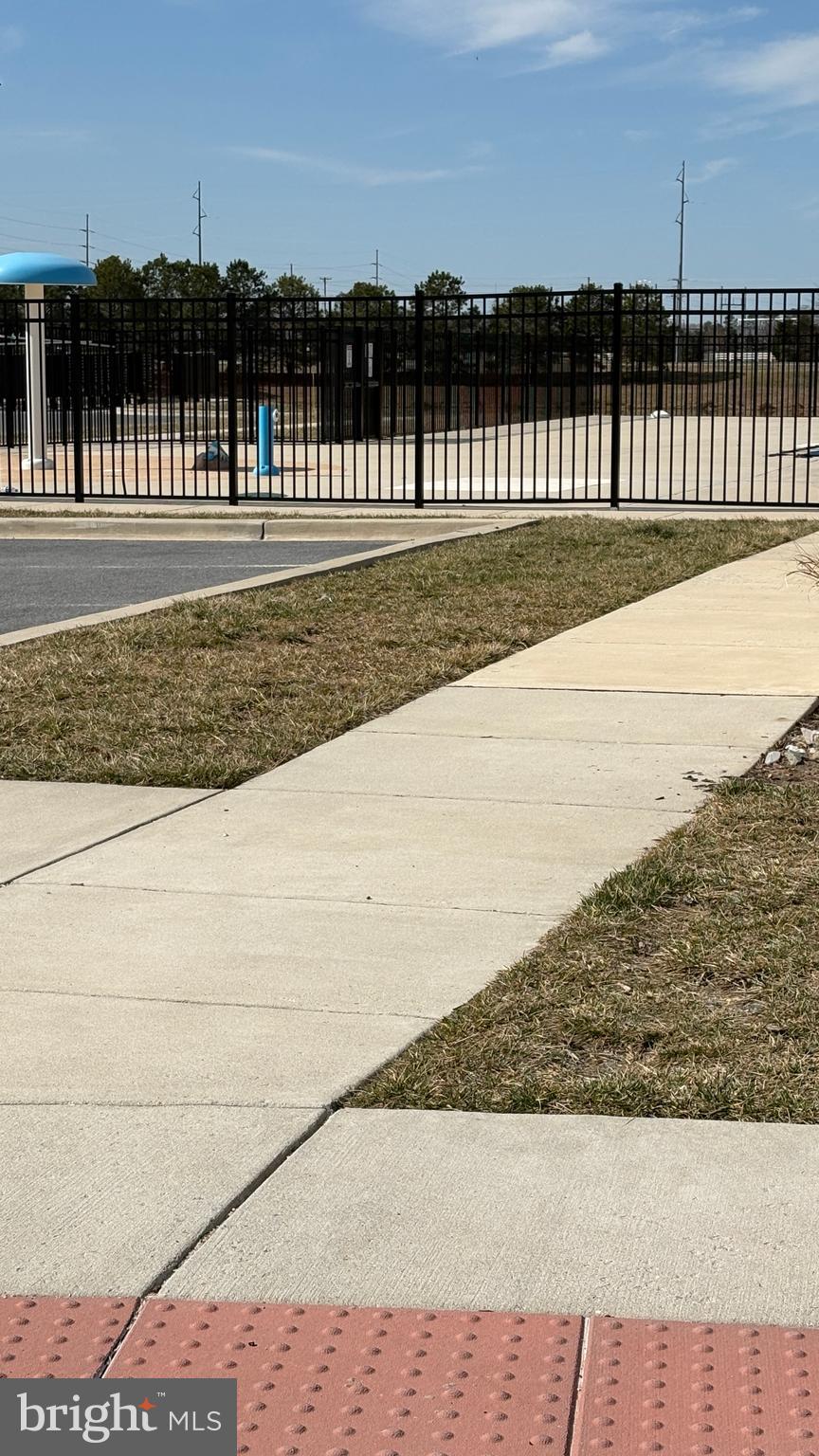 MILFORD PONDS - Residential