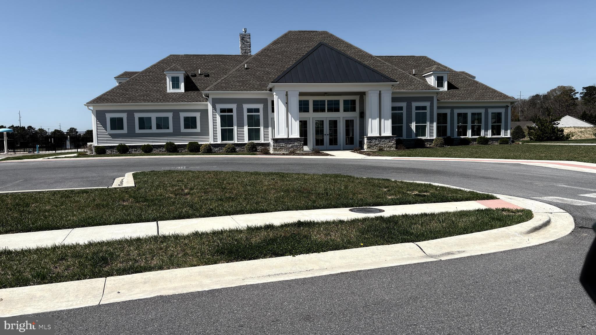 MILFORD PONDS - Residential