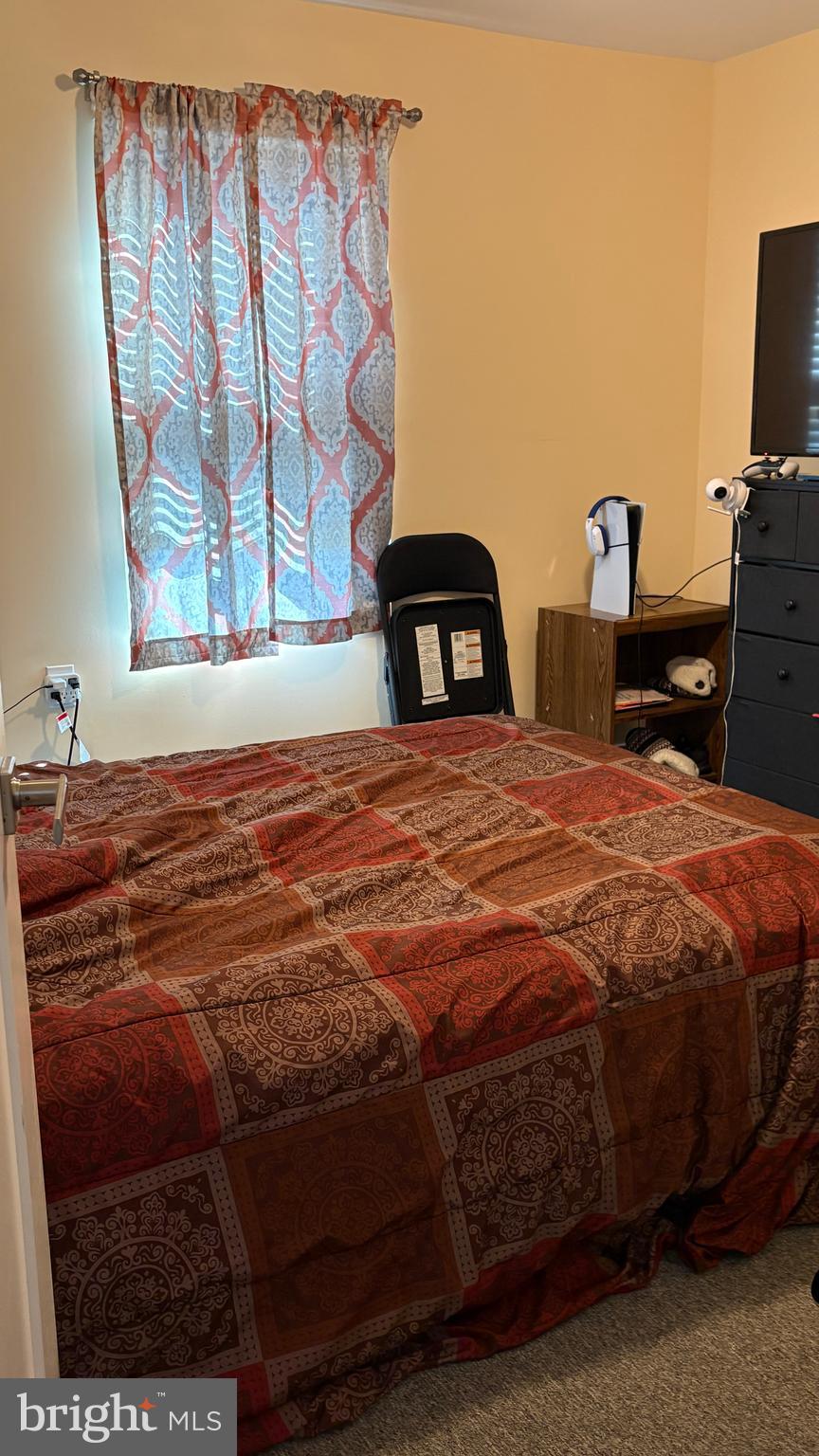 MILFORD PONDS - Residential