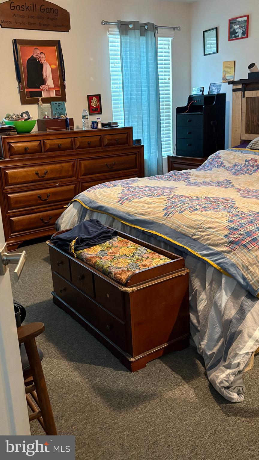 MILFORD PONDS - Residential