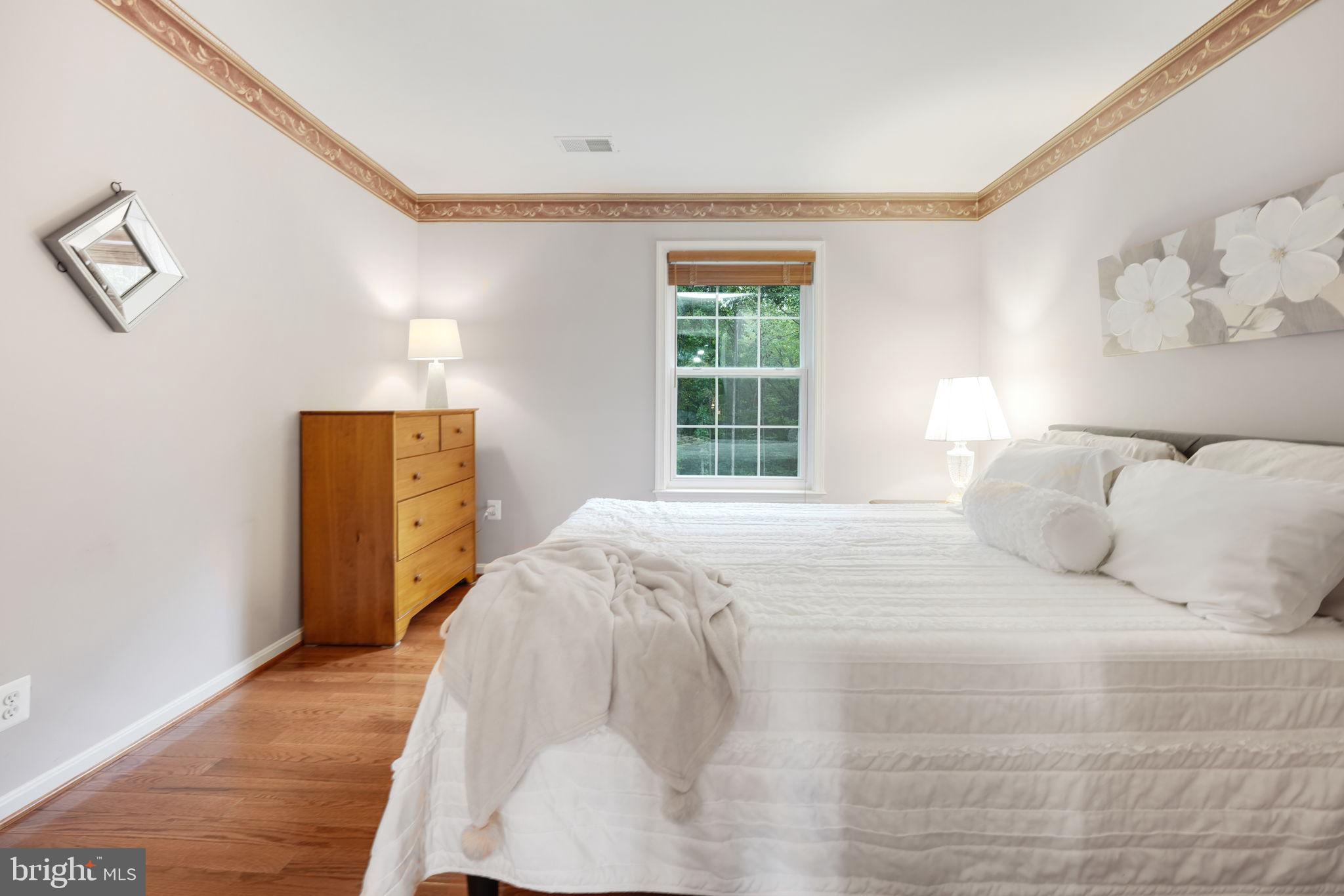 WILLIAMSBURG ESTATES - Residential