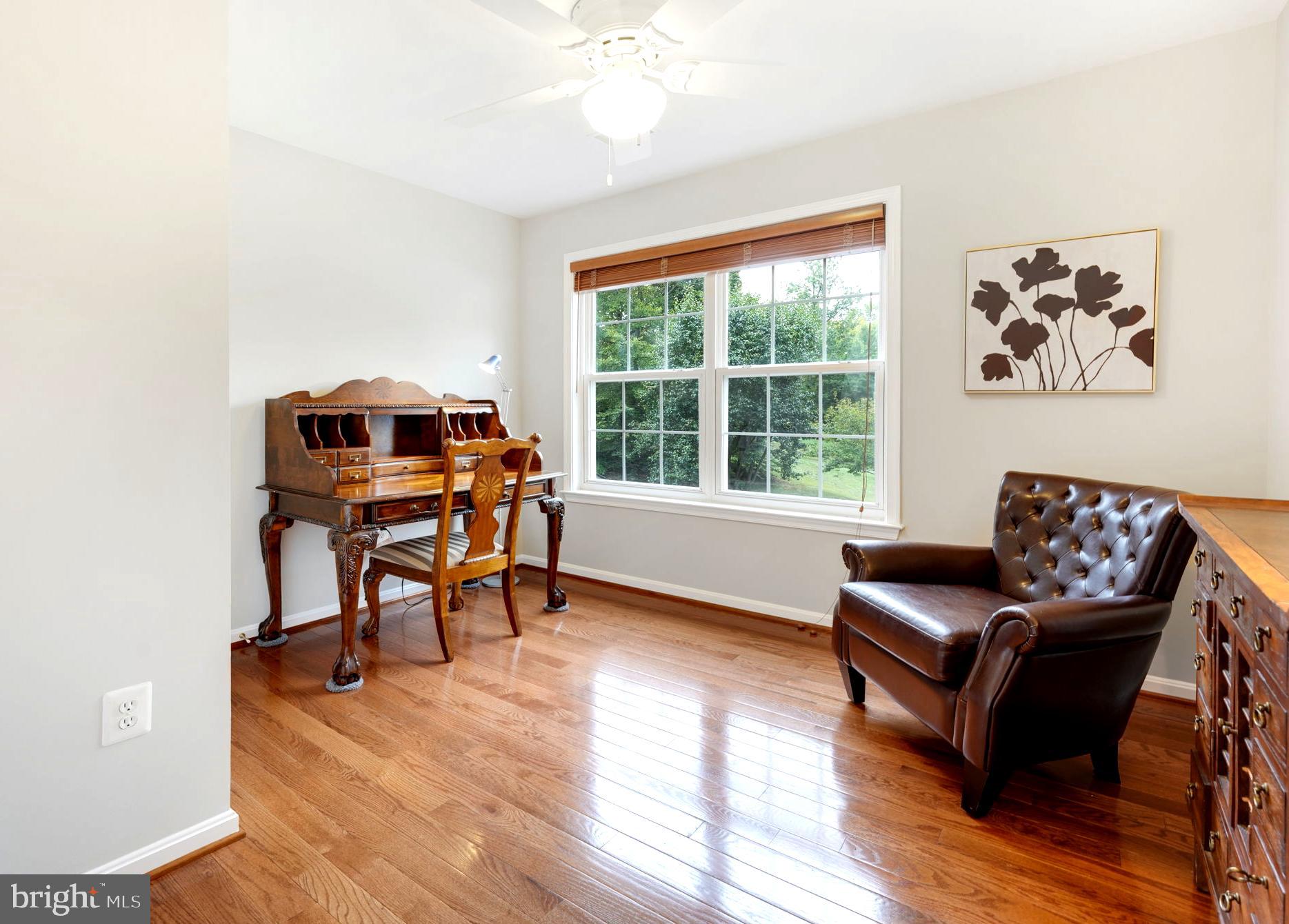 WILLIAMSBURG ESTATES - Residential