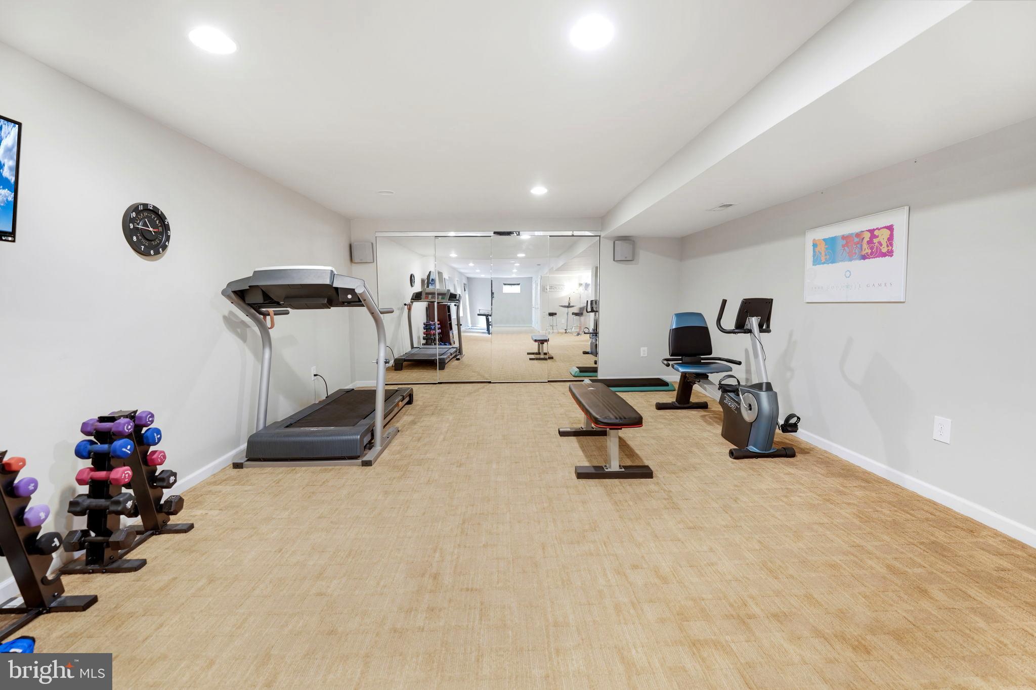 WILLIAMSBURG ESTATES - Residential