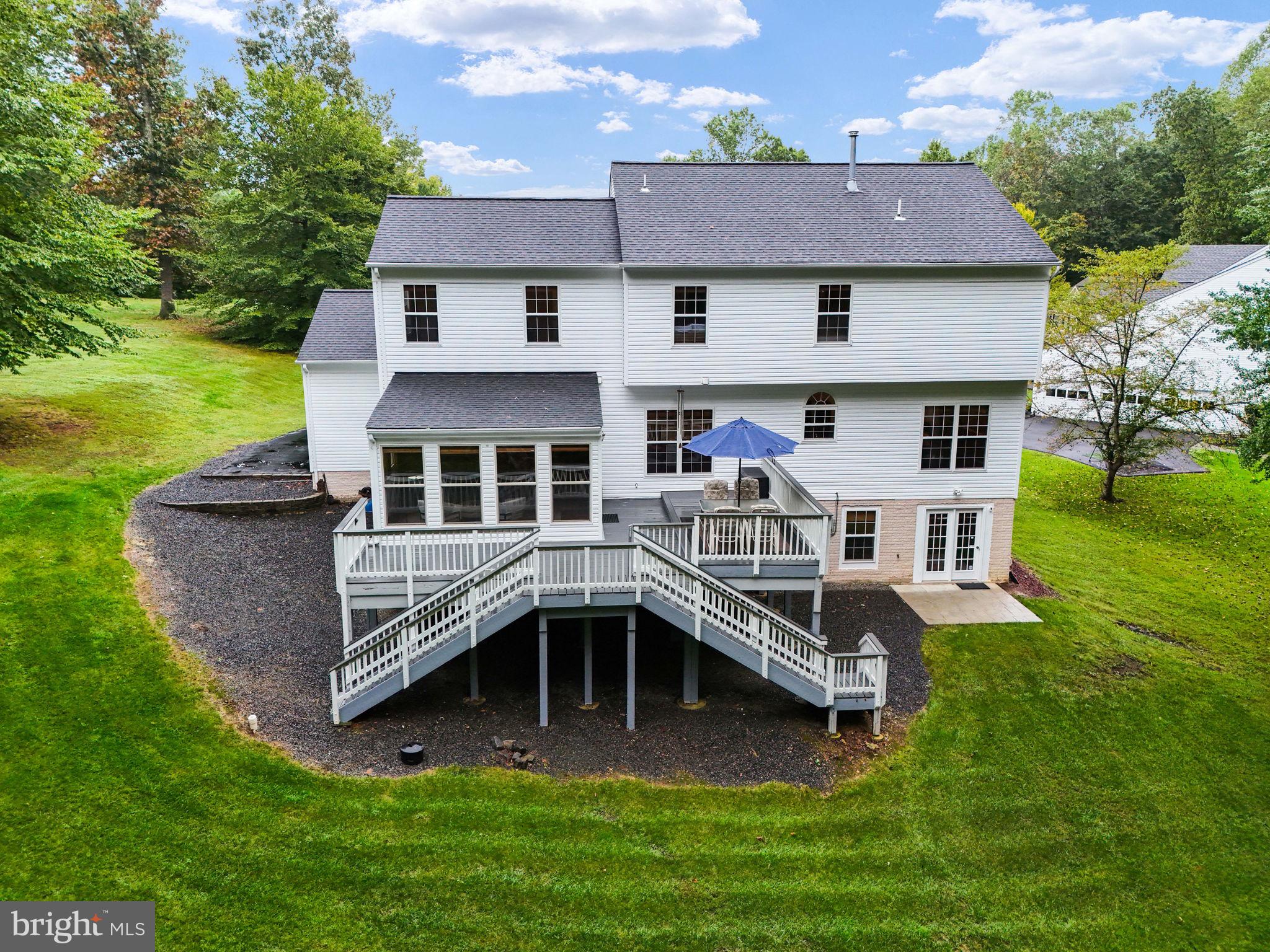 WILLIAMSBURG ESTATES - Residential