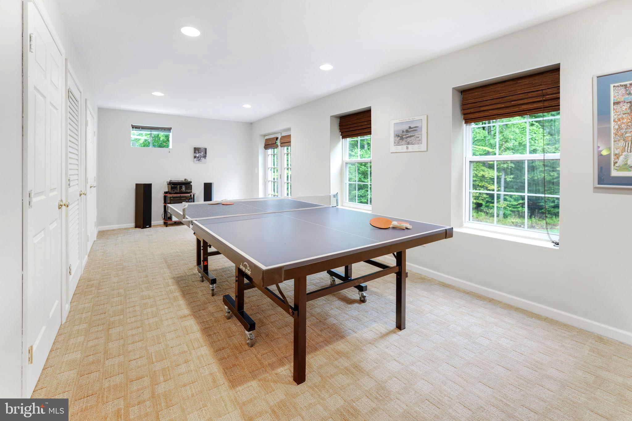 WILLIAMSBURG ESTATES - Residential