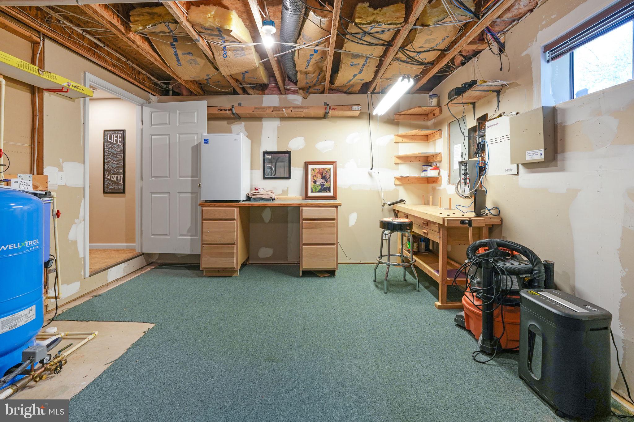 WILLIAMSBURG ESTATES - Residential