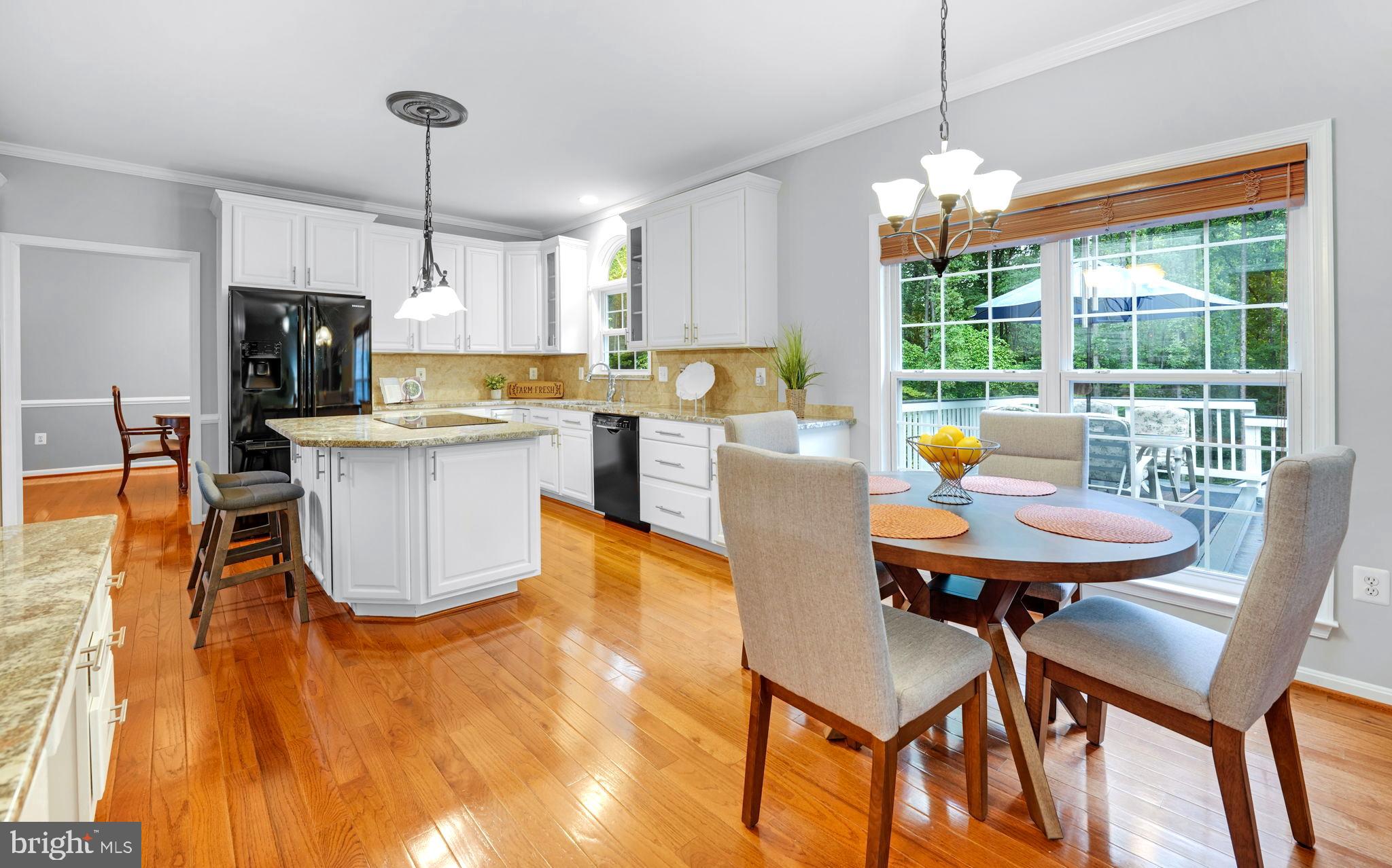 WILLIAMSBURG ESTATES - Residential