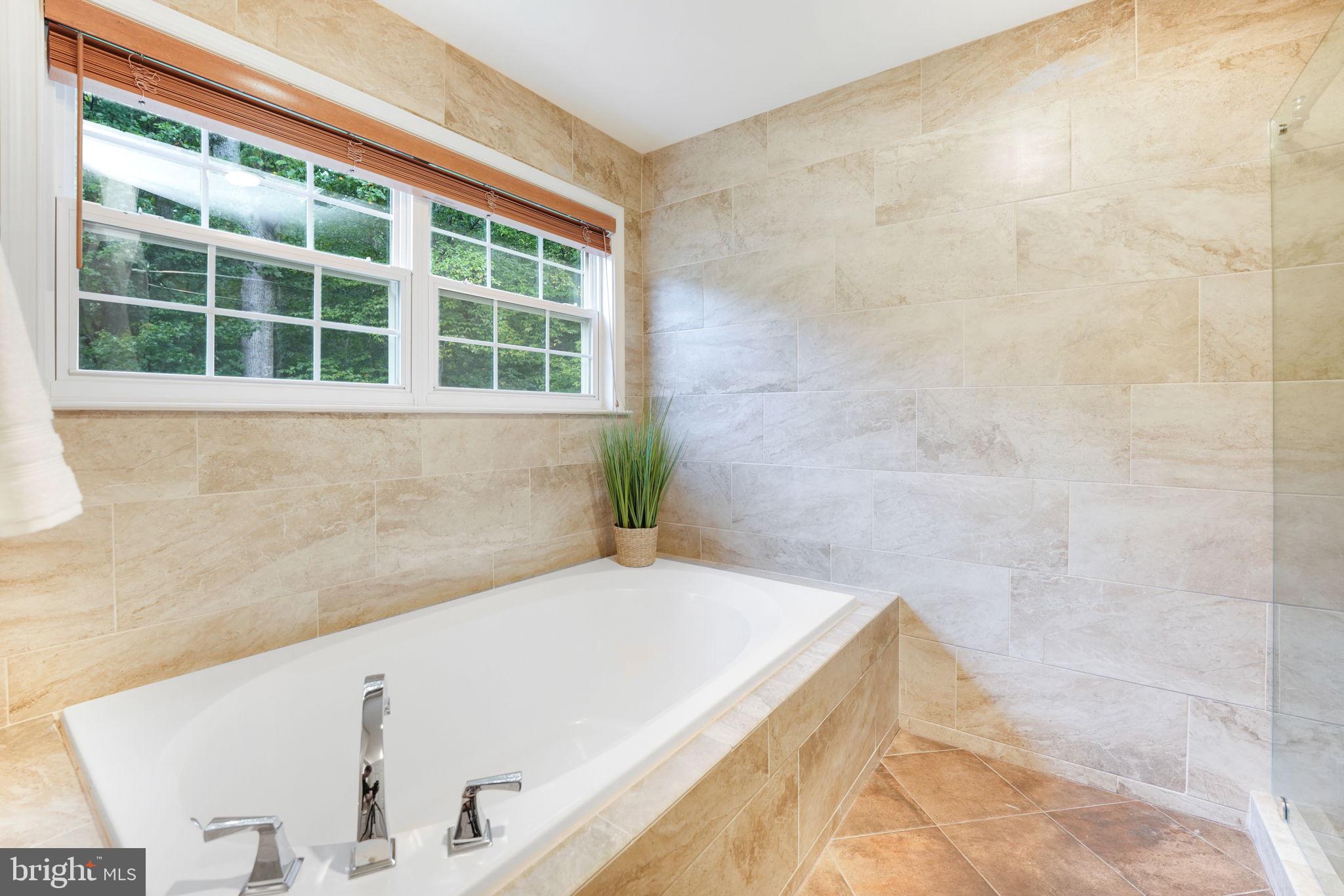 WILLIAMSBURG ESTATES - Residential