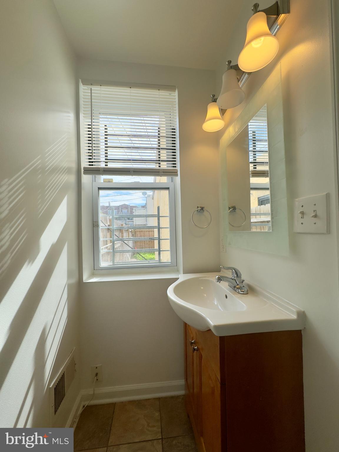 EAST BALTIMORE MIDWAY - Residential Lease