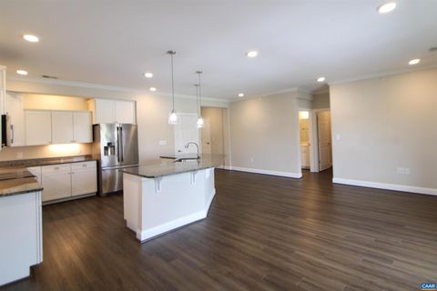 8 GABLES EAST BLVD 301 FISHERSVILLE VA 22939