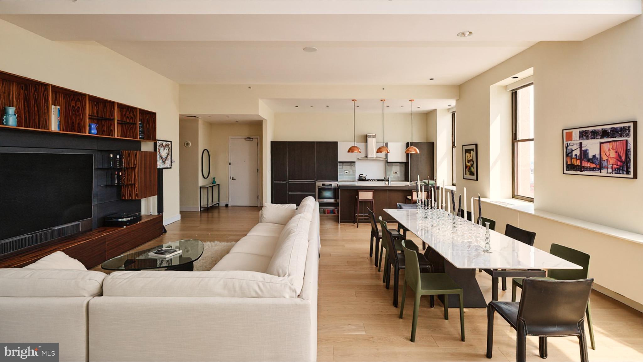 WASHINGTON SQ - Residential