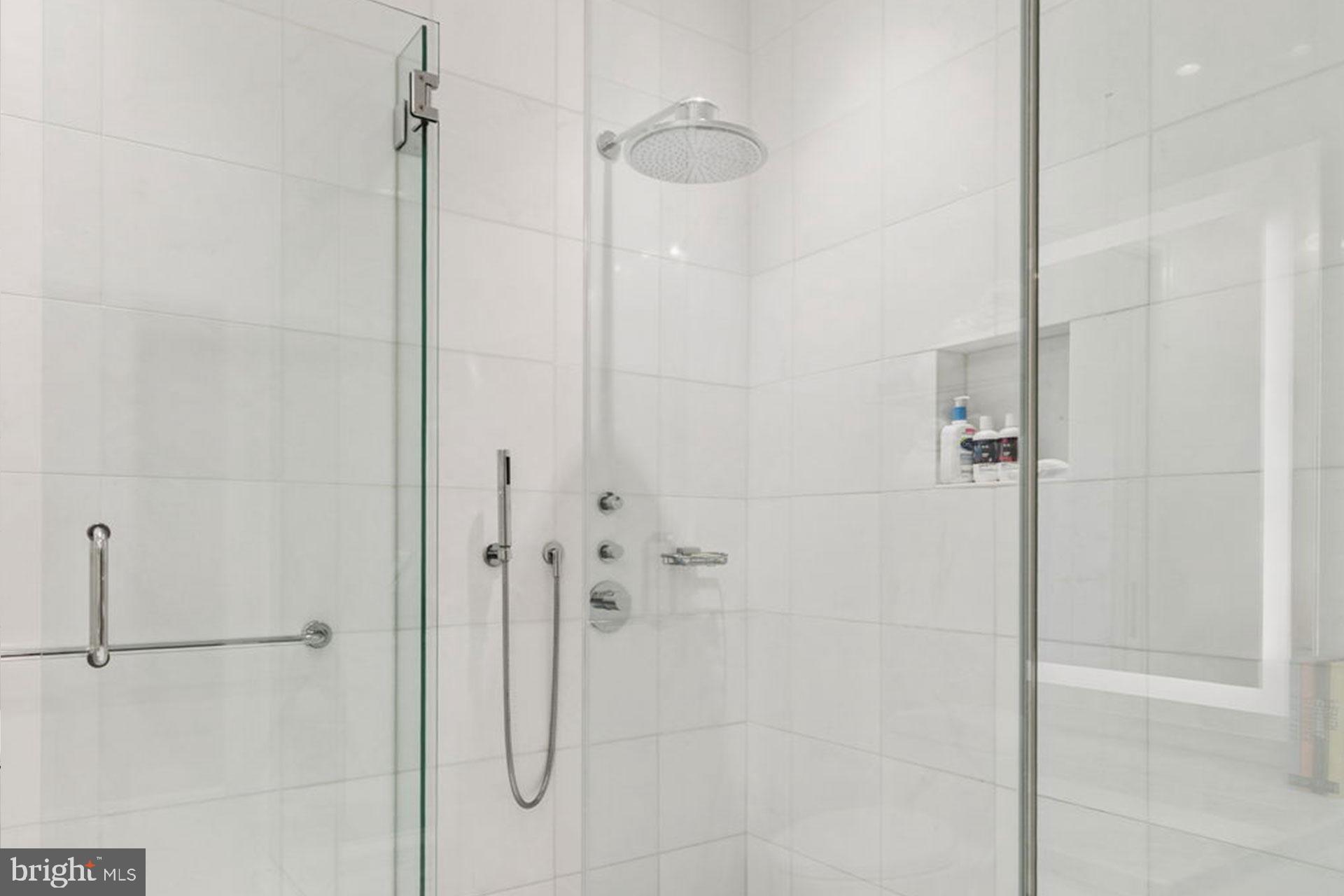 WASHINGTON SQ - Residential