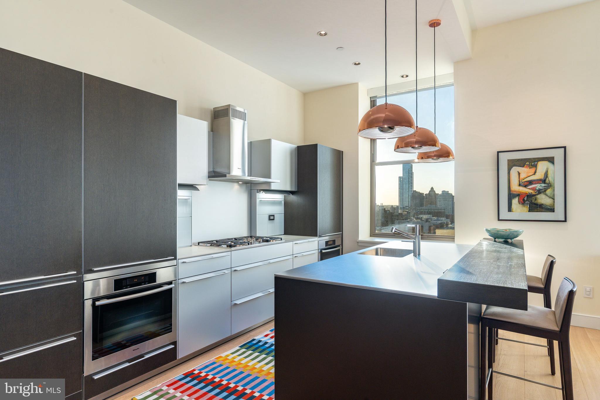 WASHINGTON SQ - Residential