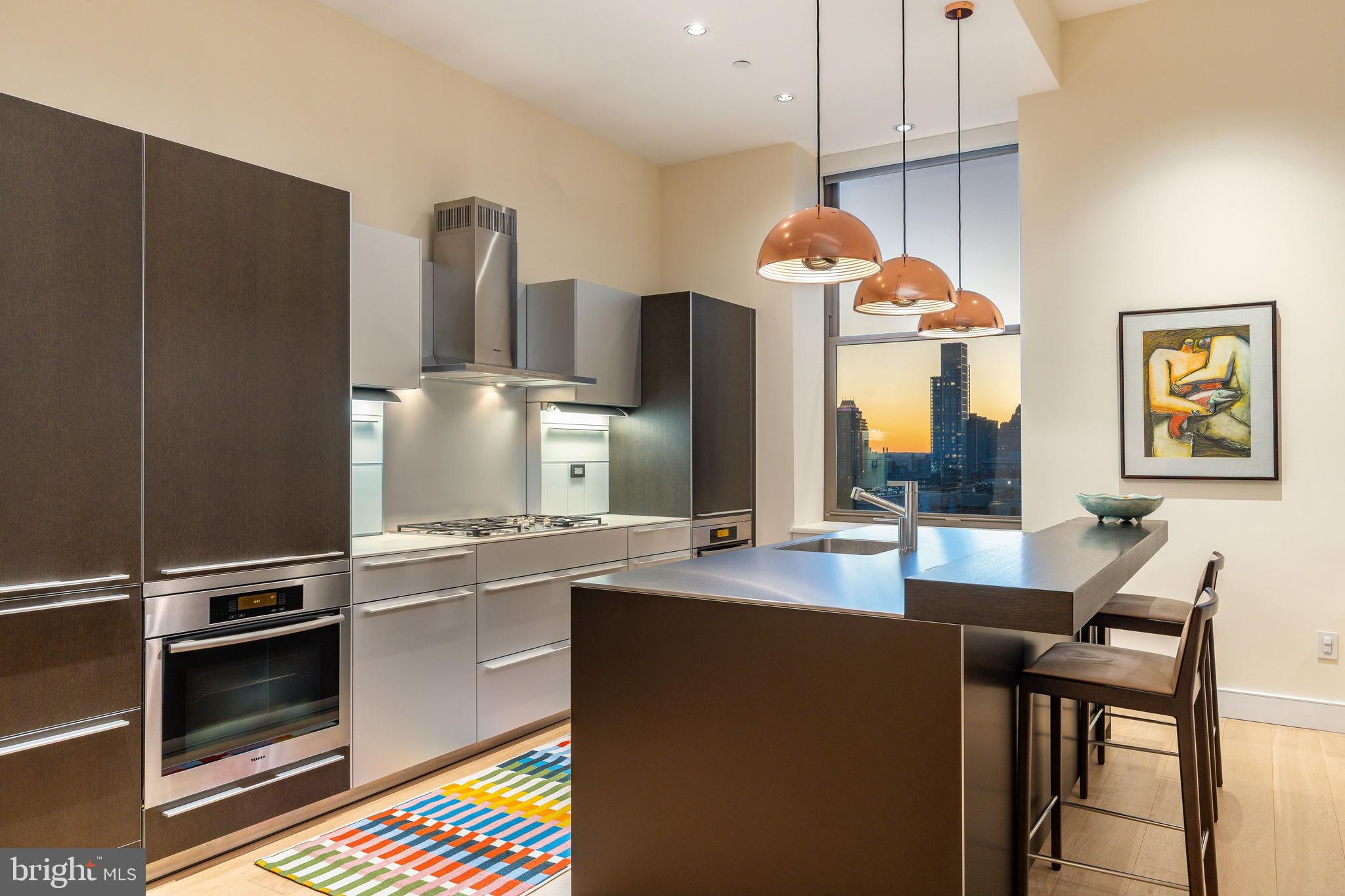 WASHINGTON SQ - Residential