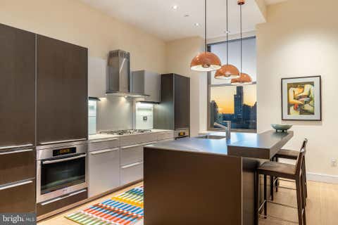 Condo For Sale - 210 W Washington Square #12NW<br/> PHILADELPHIA, PA 19106