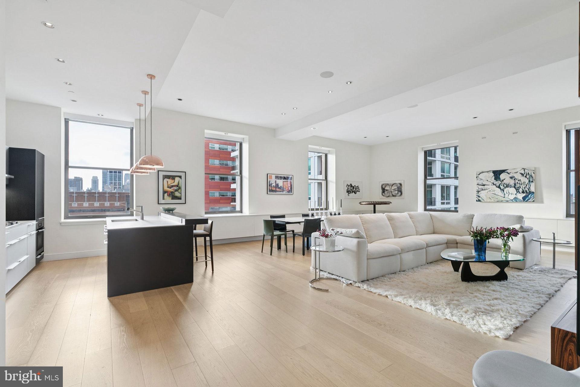 WASHINGTON SQ - Residential