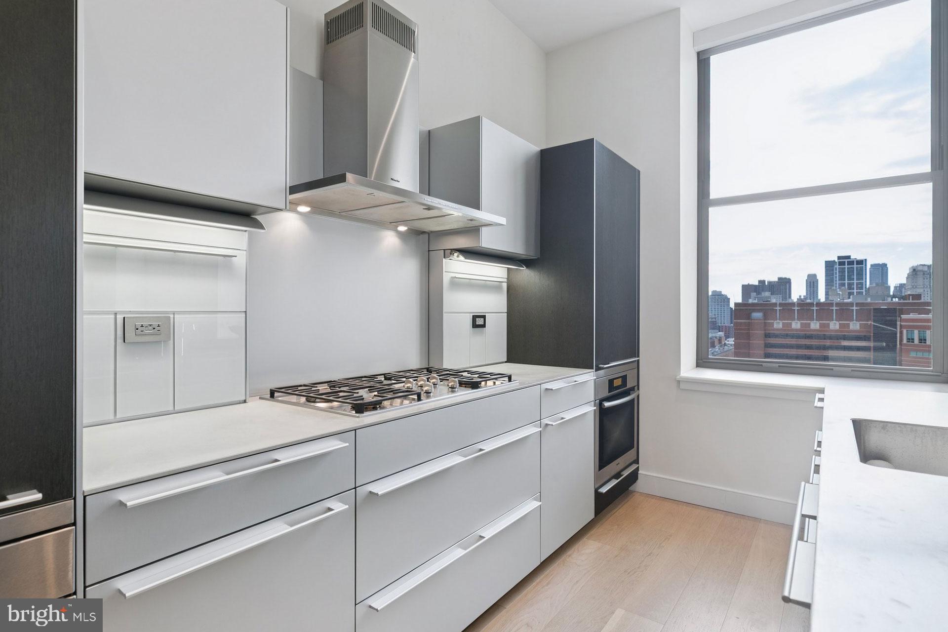 WASHINGTON SQ - Residential