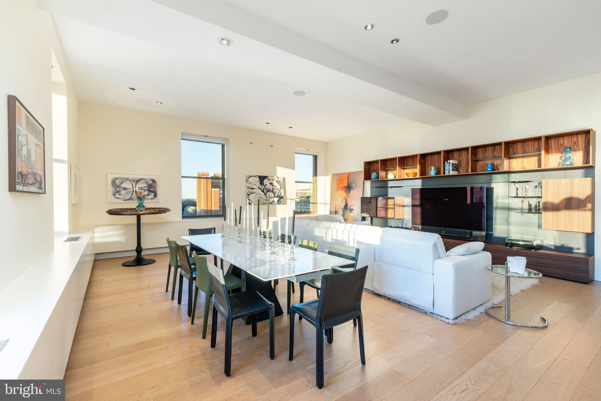 WASHINGTON SQ - Residential