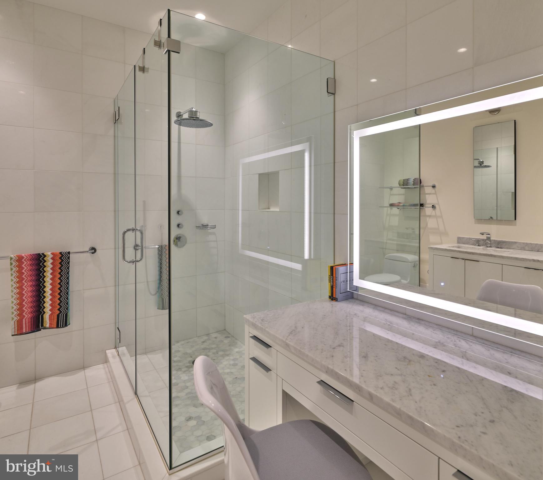 WASHINGTON SQ - Residential