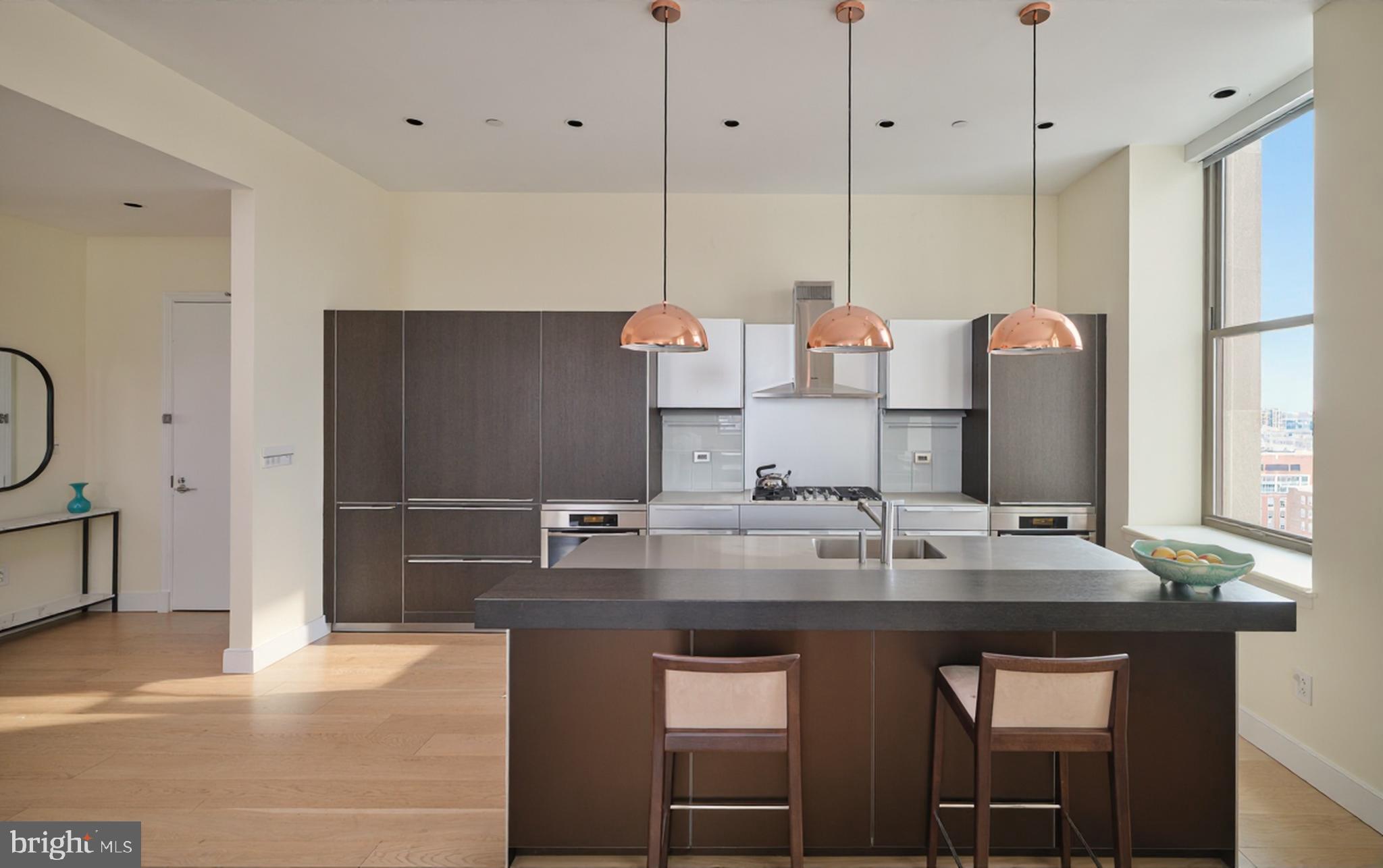 WASHINGTON SQ - Residential