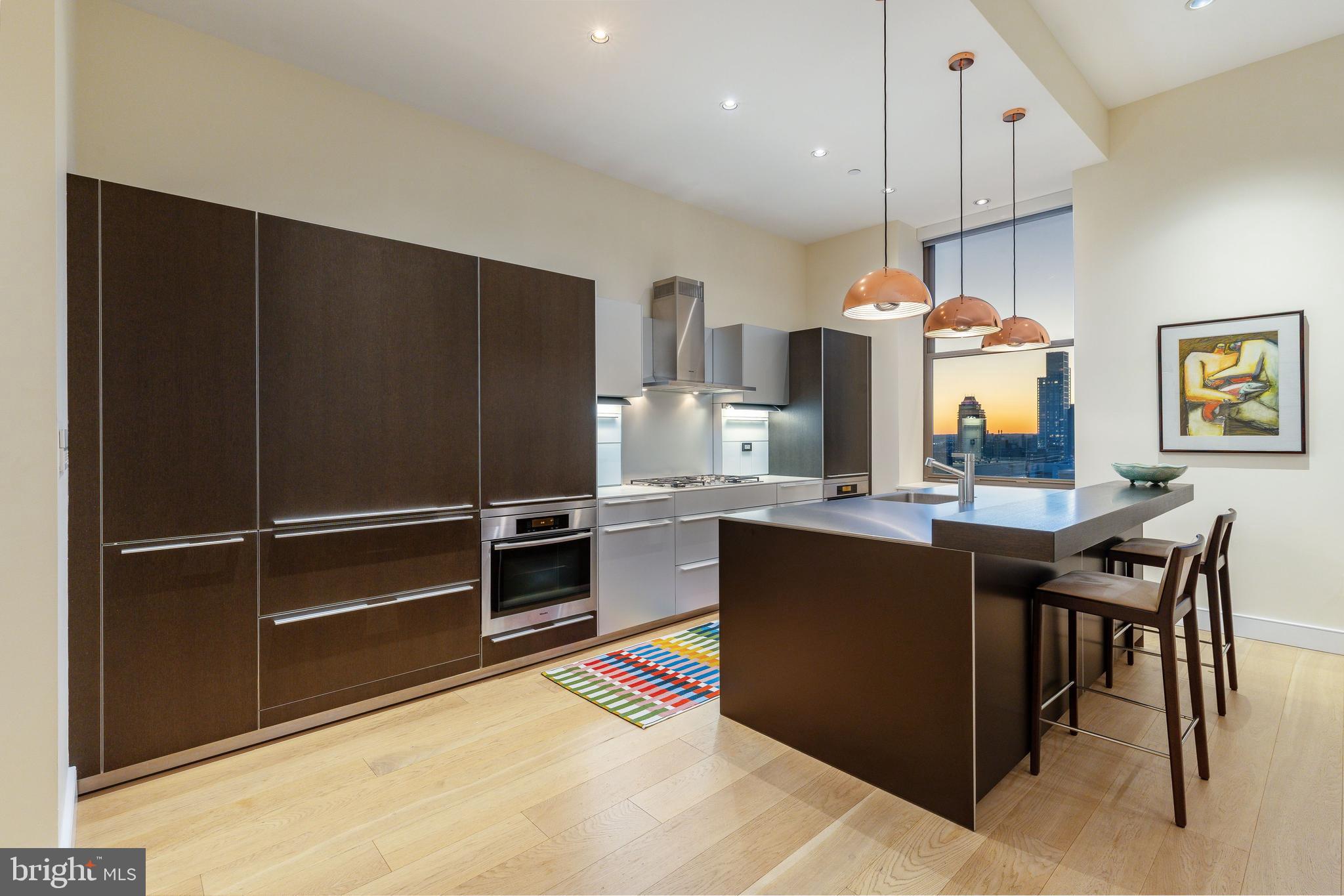 WASHINGTON SQ - Residential