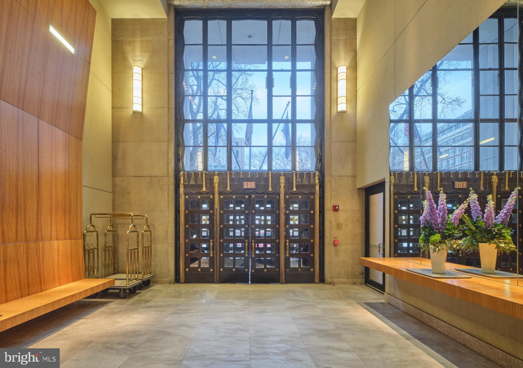 WASHINGTON SQ - Residential