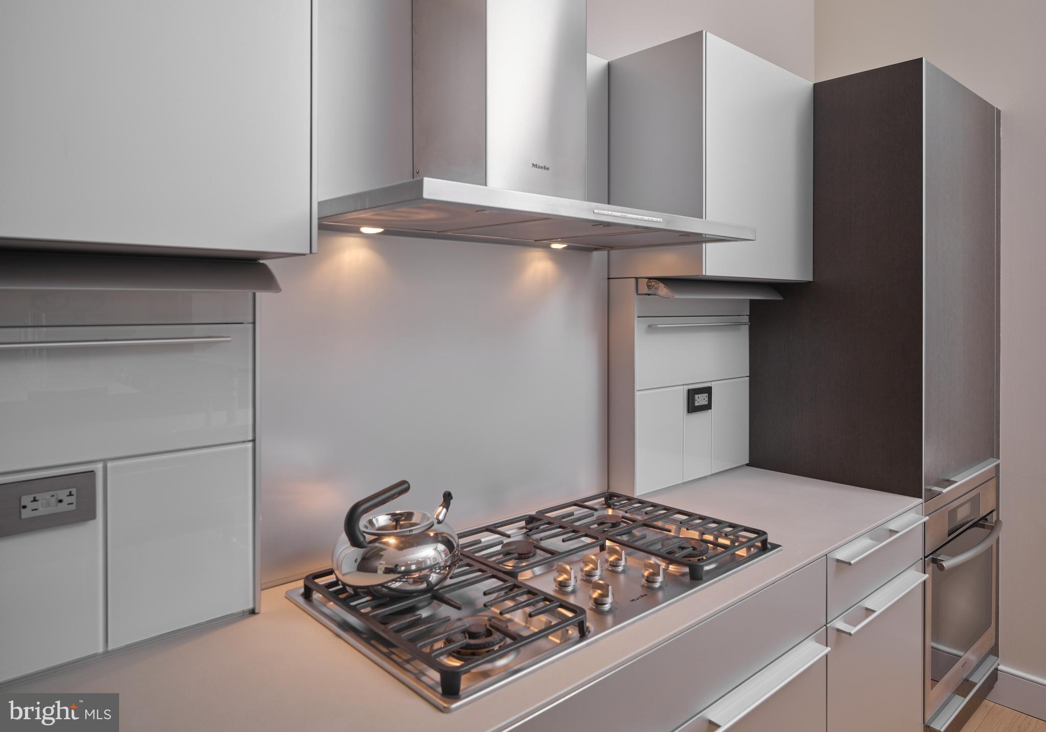 WASHINGTON SQ - Residential