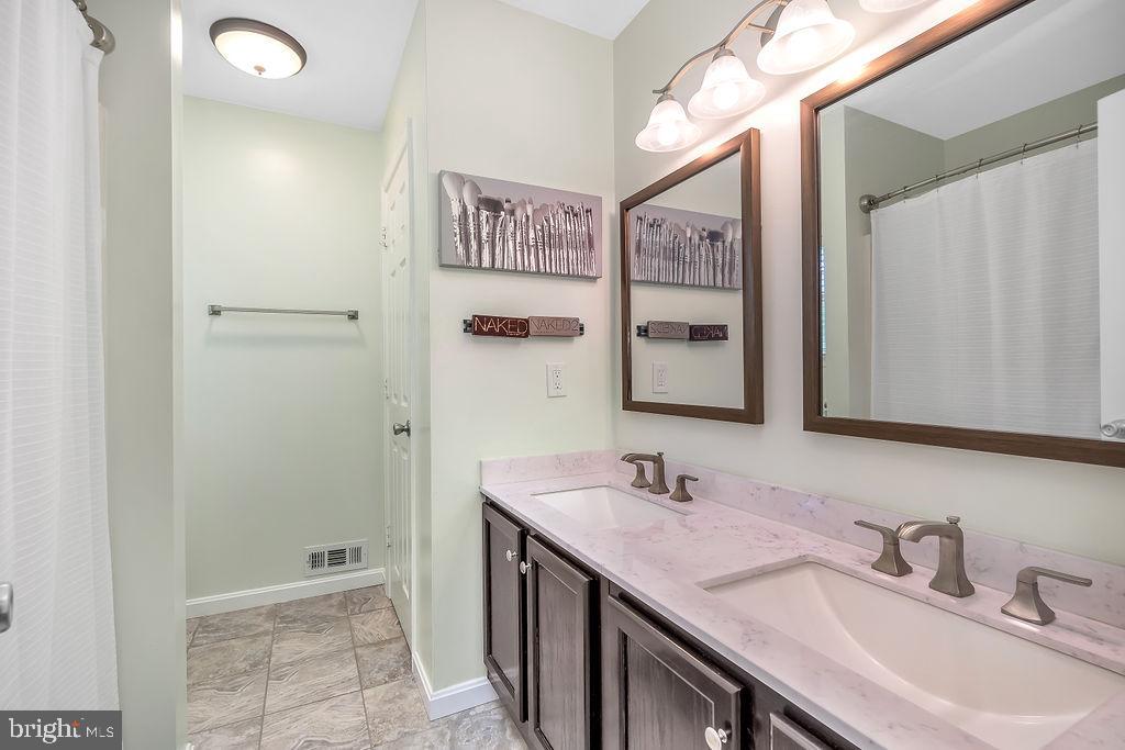 RUFFIN'S POND - Residential