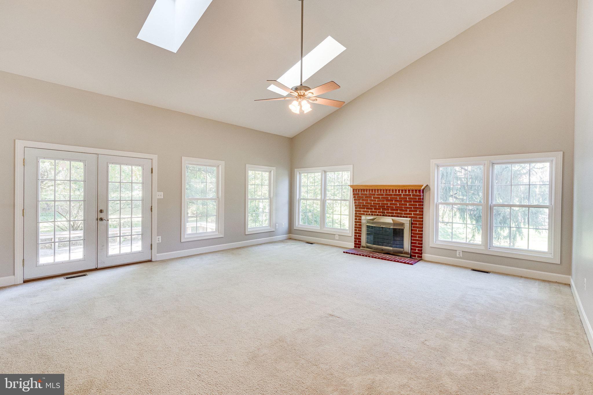 SUGAR CREEK - Residential Lease