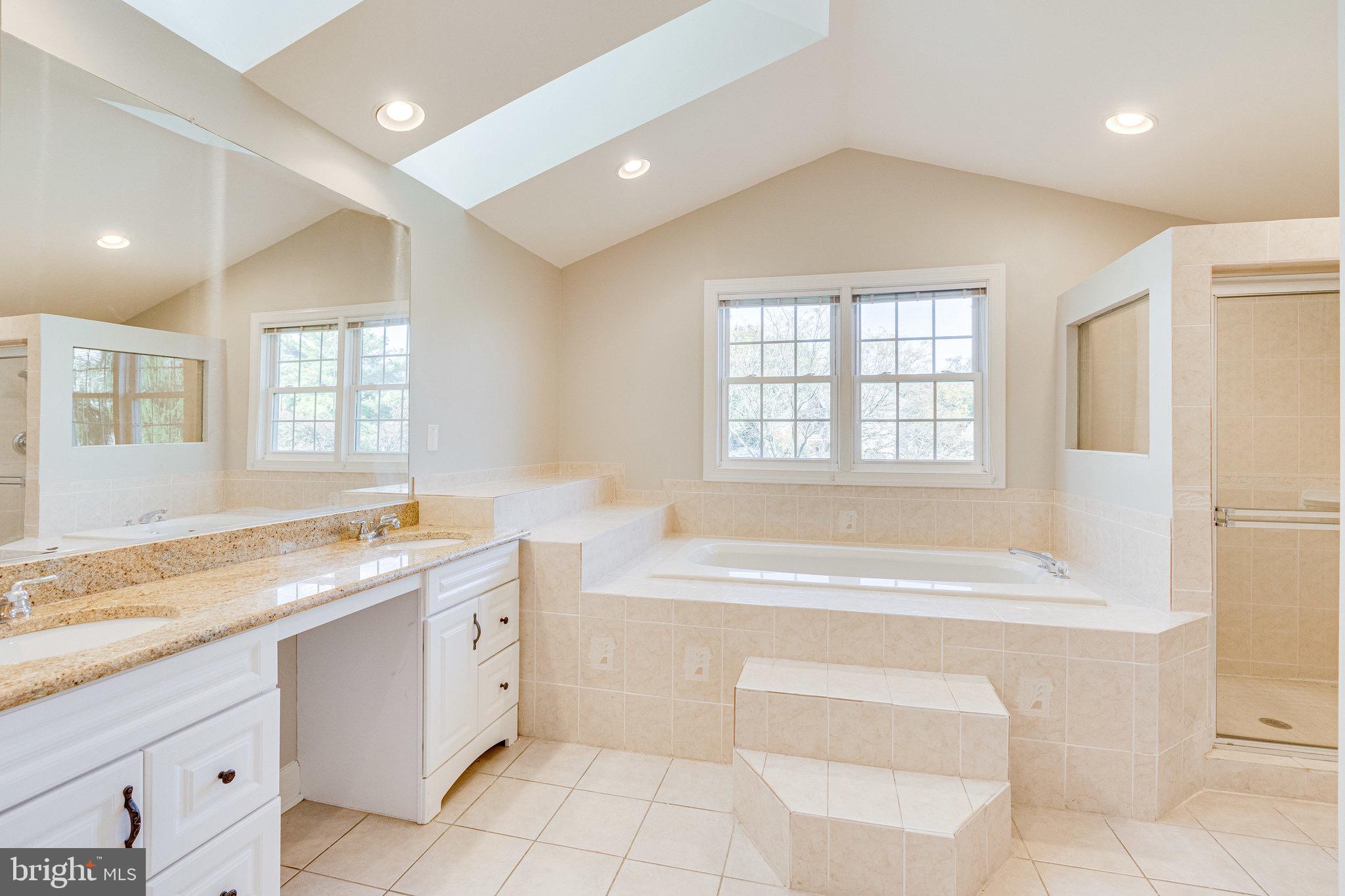 SUGAR CREEK - Residential Lease