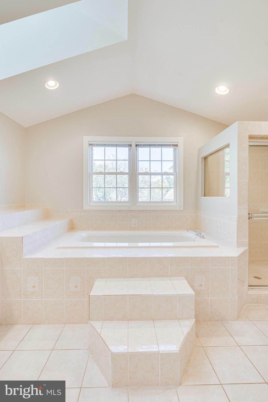 SUGAR CREEK - Residential Lease