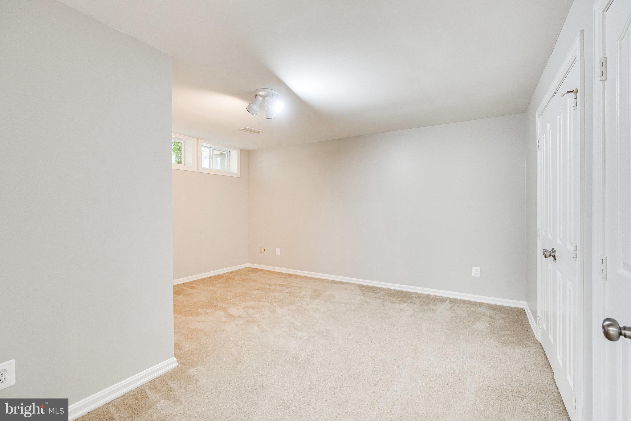 SUGAR CREEK - Residential Lease