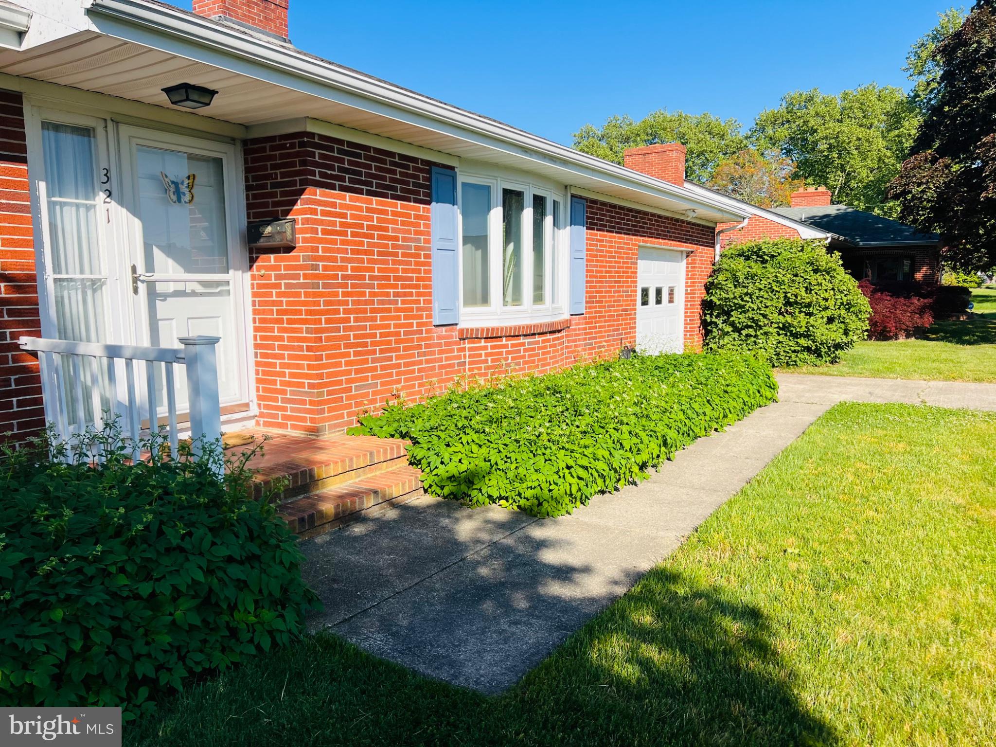 COTTAGE DALE ACRES - Residential