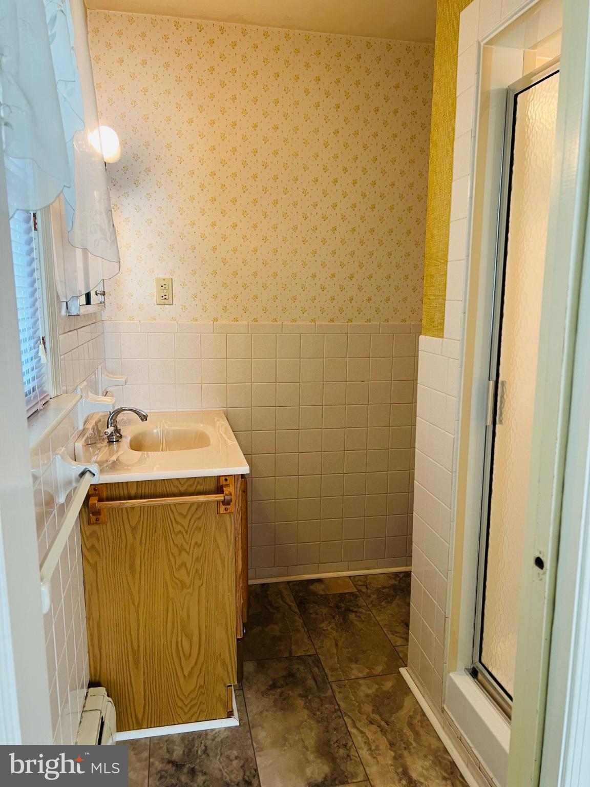 COTTAGE DALE ACRES - Residential