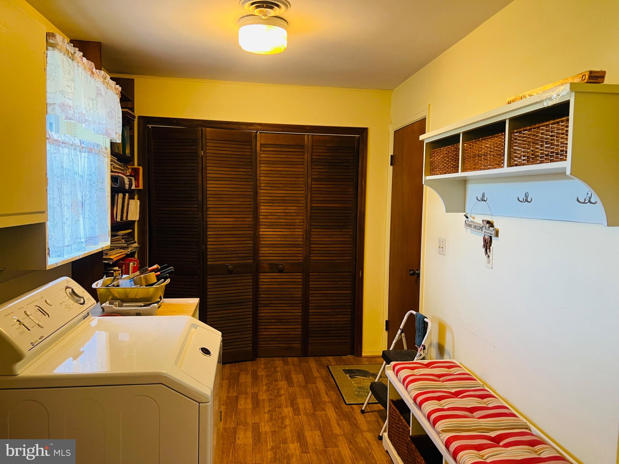 COTTAGE DALE ACRES - Residential